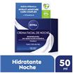 Crema Facial Hidratante De Noche NIVEA Essentials Regeneradora Para Piel Normal X 50 Ml